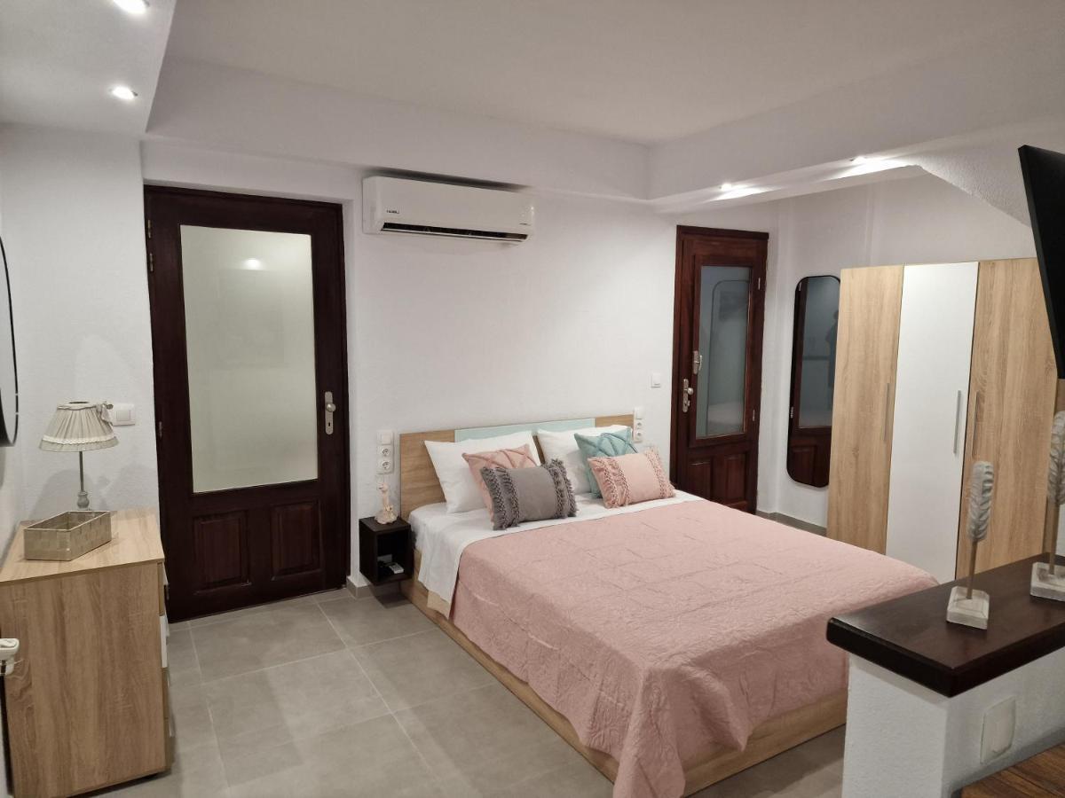 Το Στενάκι Lägenhet Skiathos stad Exteriör bild